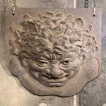 ３７鬼瓦縦はがき